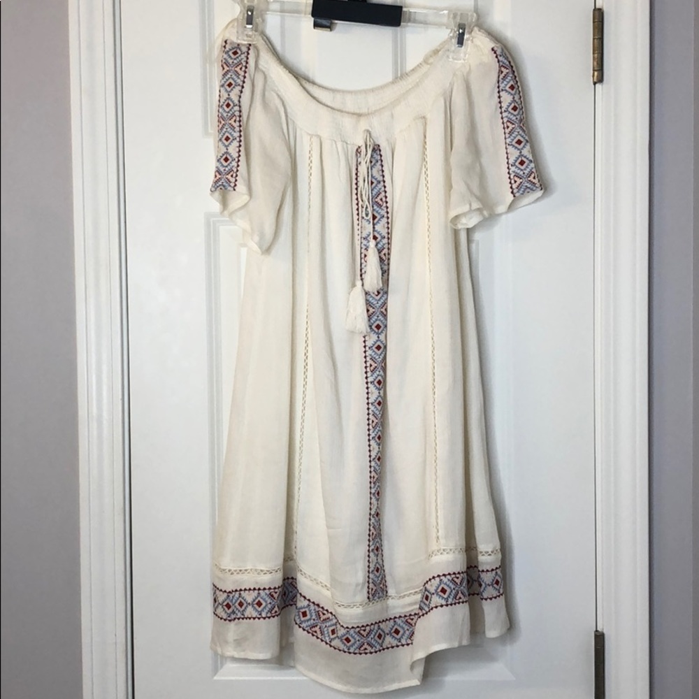 NWOT off the shoulder dress